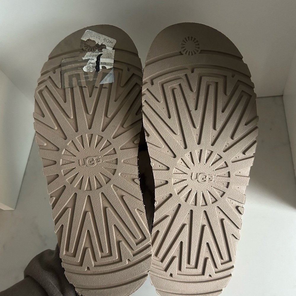 UGG Disco Cross Slide Slippers - Picture 6 of 7
